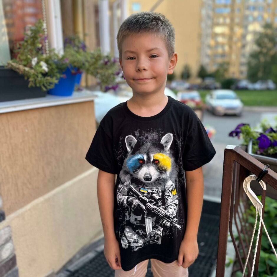 Футболка дитяча “Бойовий єнот”