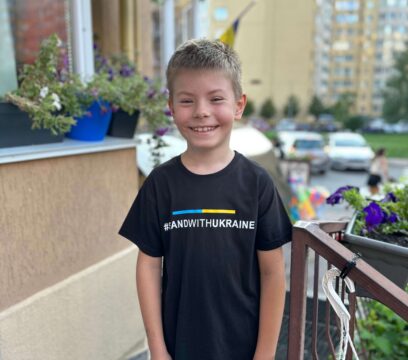 Футболка дитяча #STANDwithUKRAINE чор.