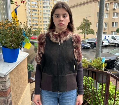 Безрукавка з натуральної шкіри (коричнева)