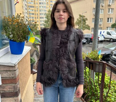 Безрукавка з натуральної шкіри (коричнева)
