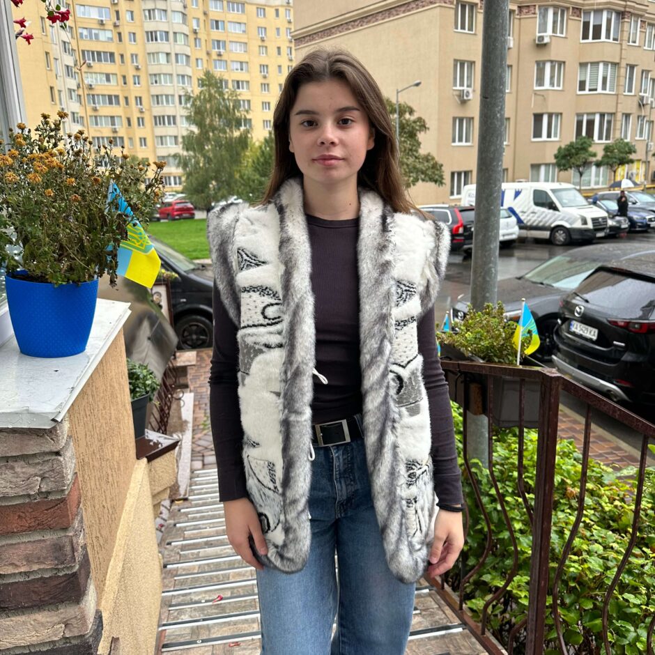 Безрукавка з овечої вовни (драп)
