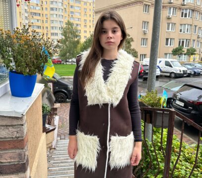 Безрукавка з овечої вовни та екозамшу з воротом(довга)