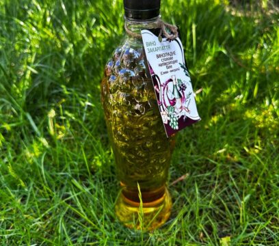 Вино столове, біле, напівсолодке “СЛИВА-МИГДАЛЬ” 1л