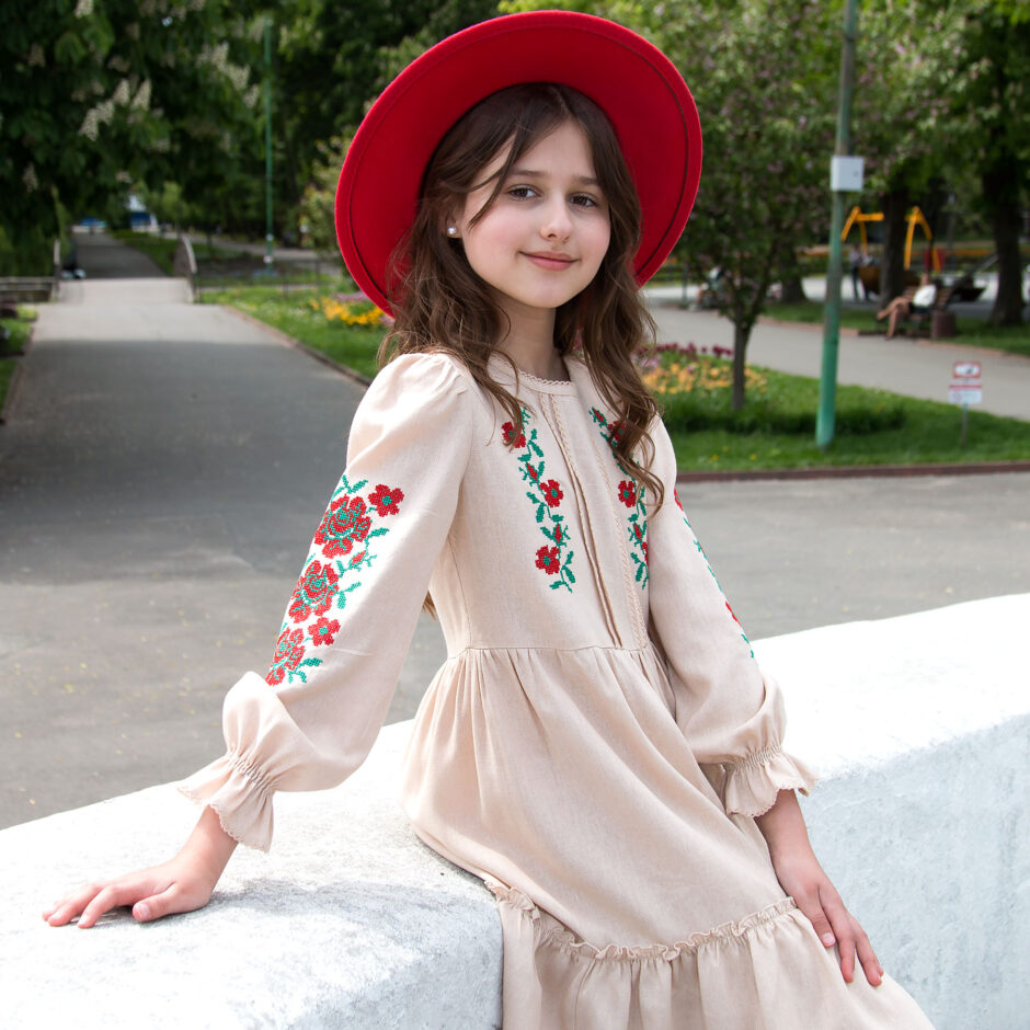 Вишита сукня для дівчинки 5304